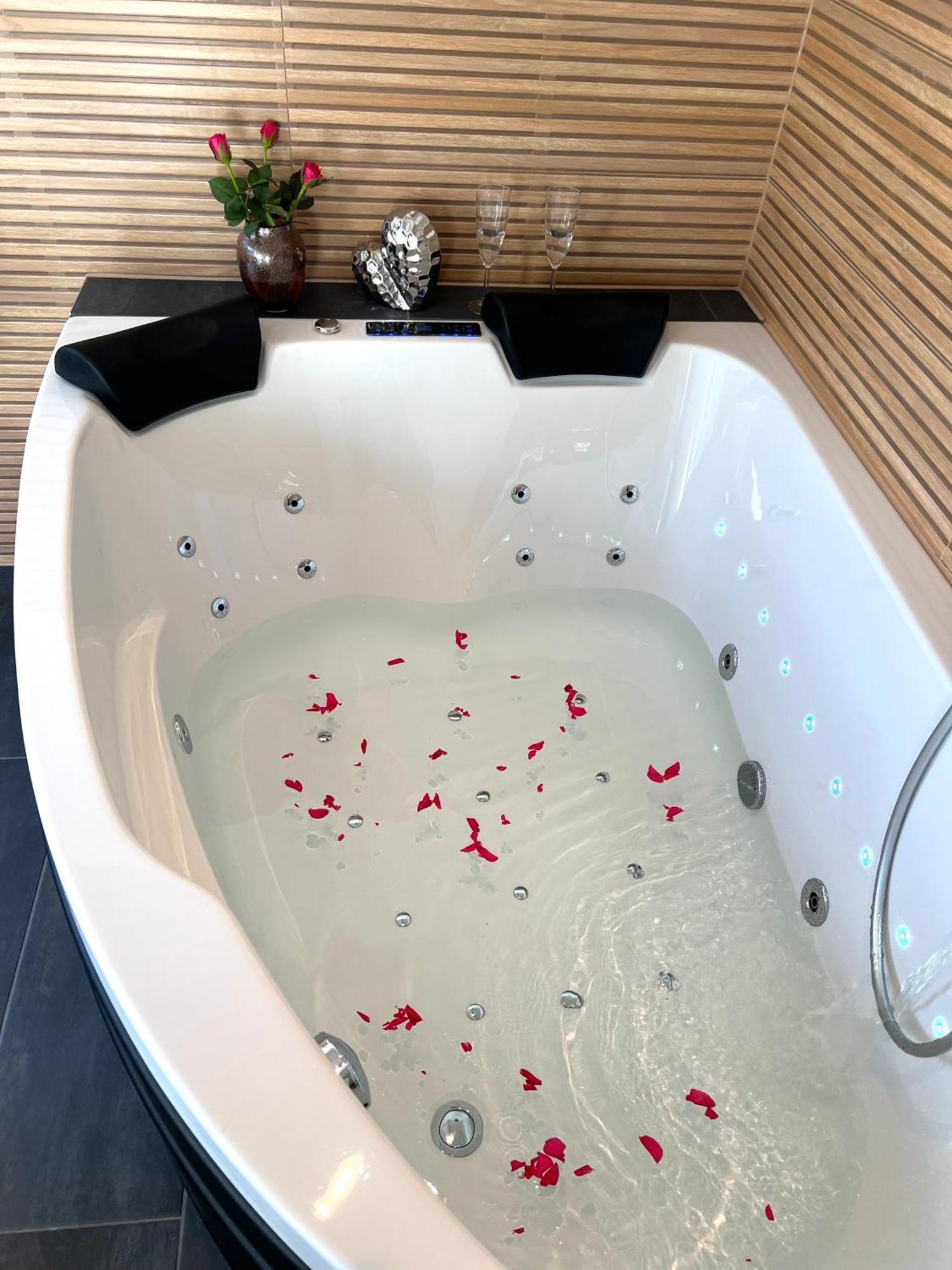 Balance By M&a - Sauna Blockhuette Whirlpool Privat